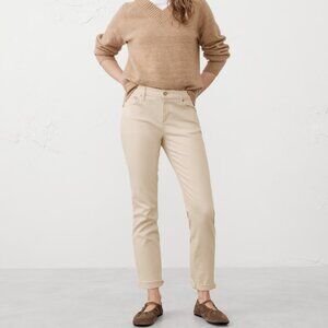 Banana Republic Factory Ecru Girlfriend Jeans 10/30 New with tags